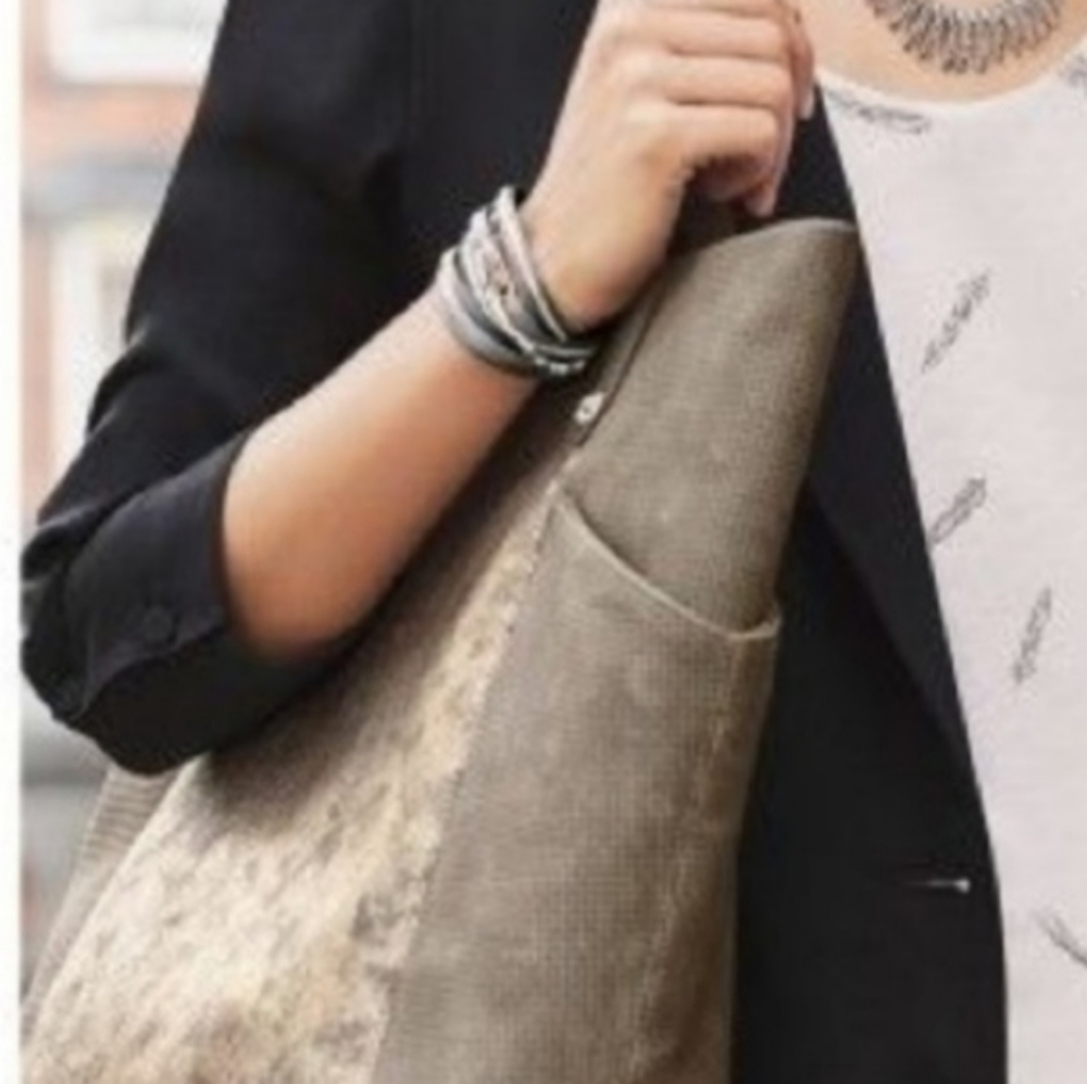 Stella & Dot Metallic tote👜